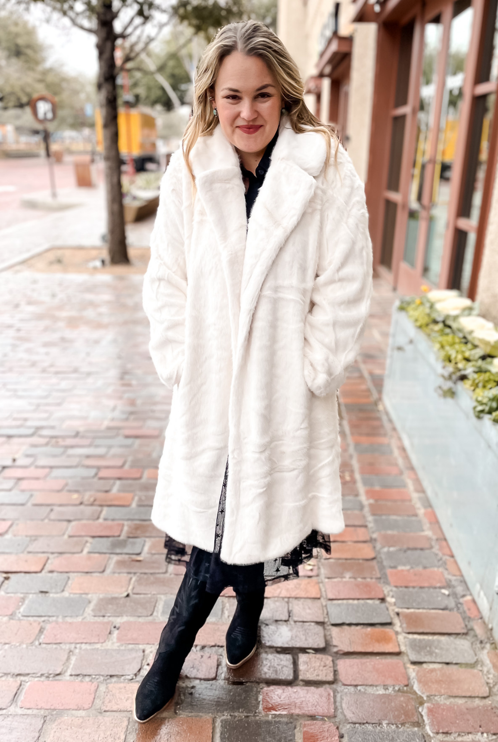 Maya Faux Fur Coat - Cream