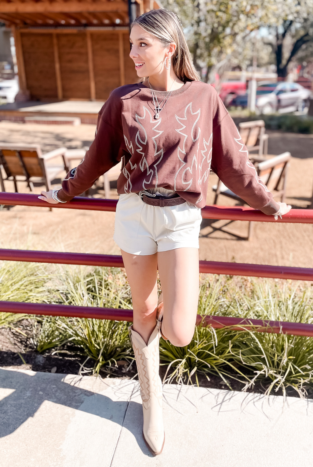 Boot Top Stitch Sweatshirt - Brown