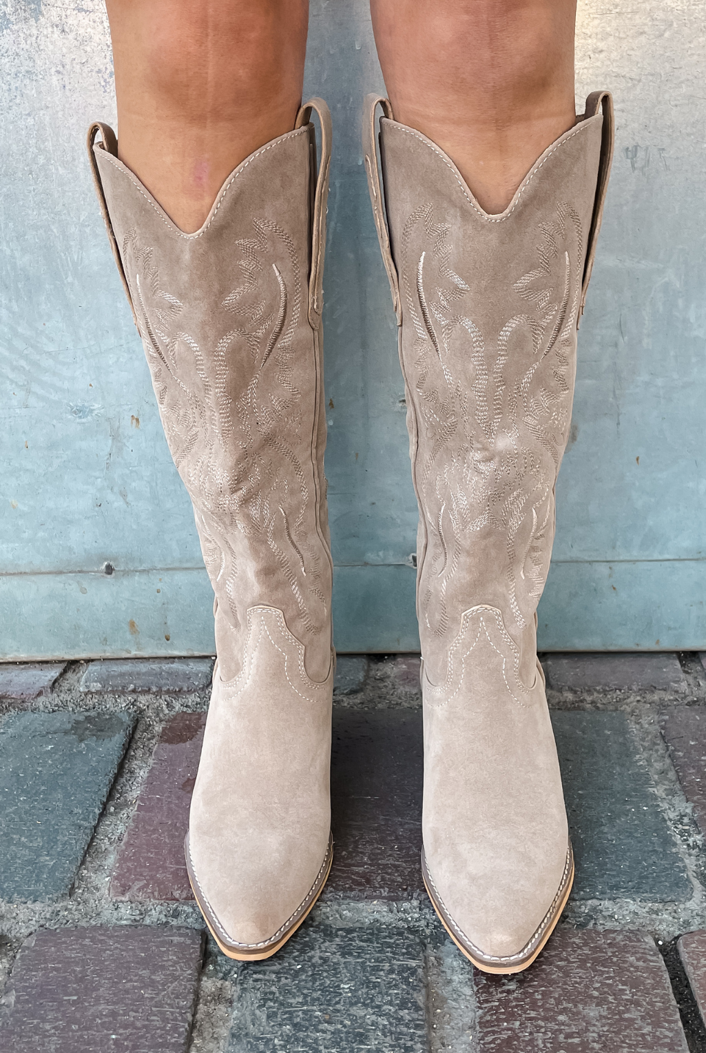 Suede Hanan Boot - Taupe