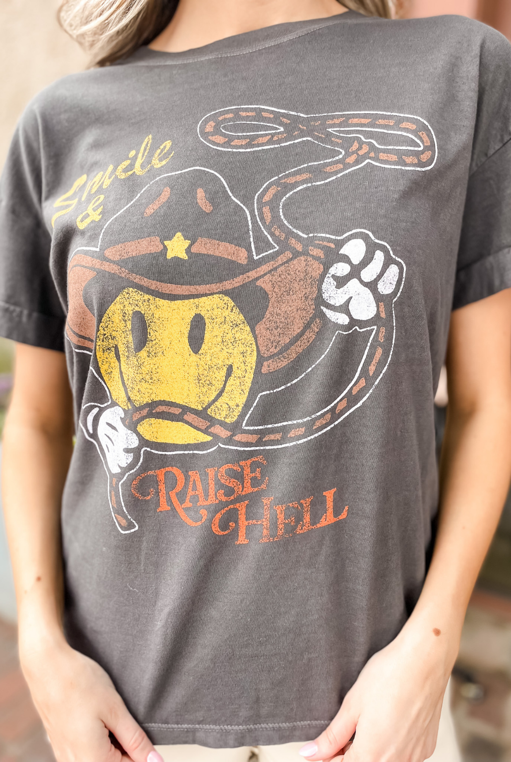 T-Shirt - Smile & Raise Hell
