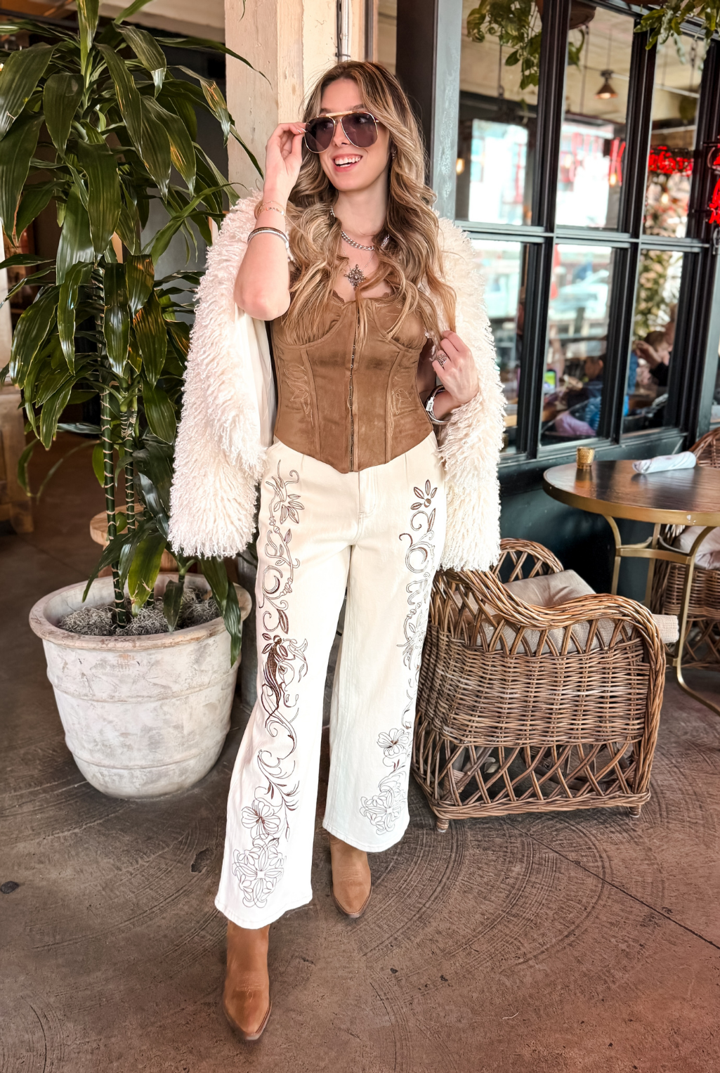 White Chocolate Embroidered Jeans