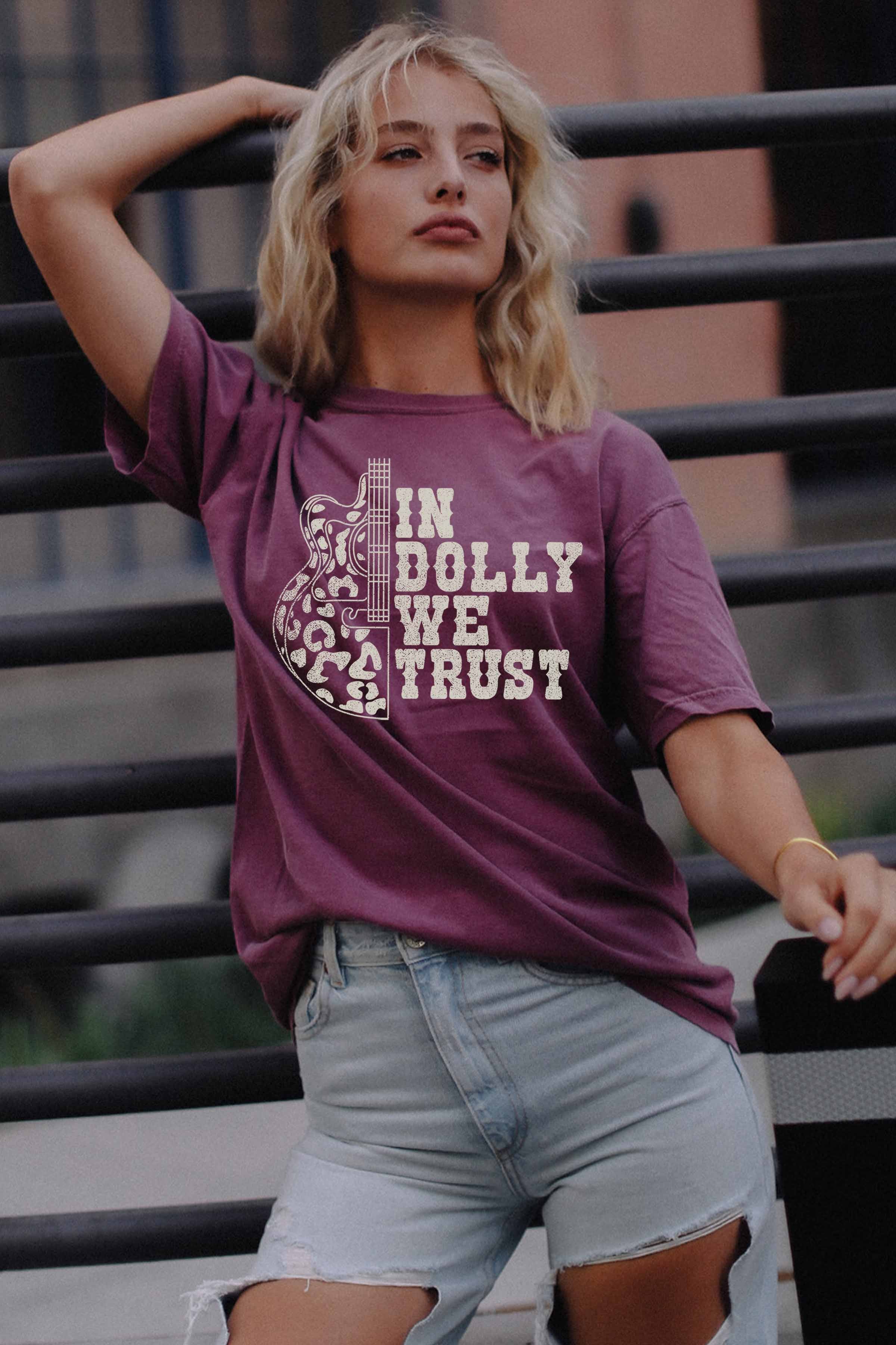 In Dolly We Trust T-Shirt - Wine