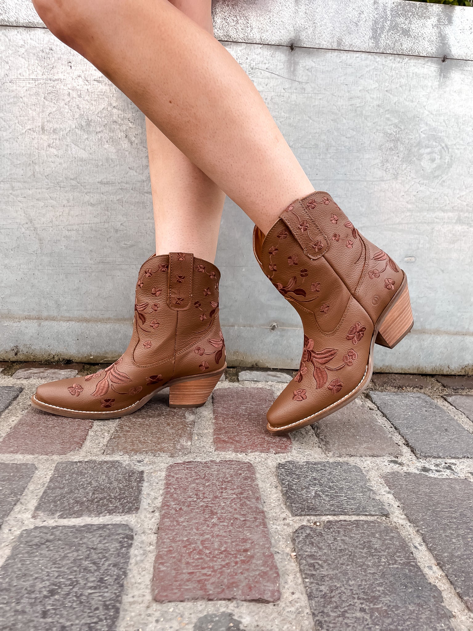 Sweetheart Bootie - Brown