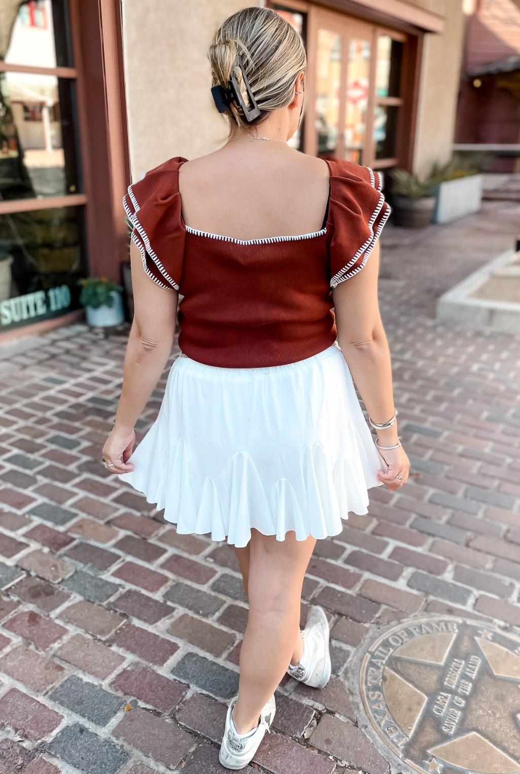 Ruffle Whip Stitch Sweater - Brown