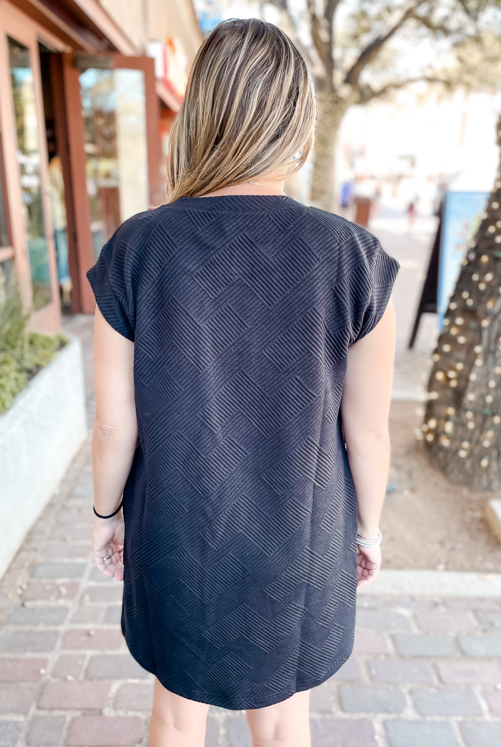 Textured Single Pocket Dress - Black