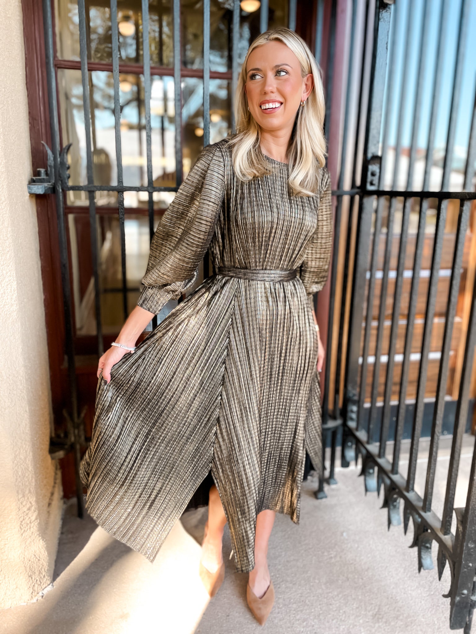 Metallic Pleats Dress - Black