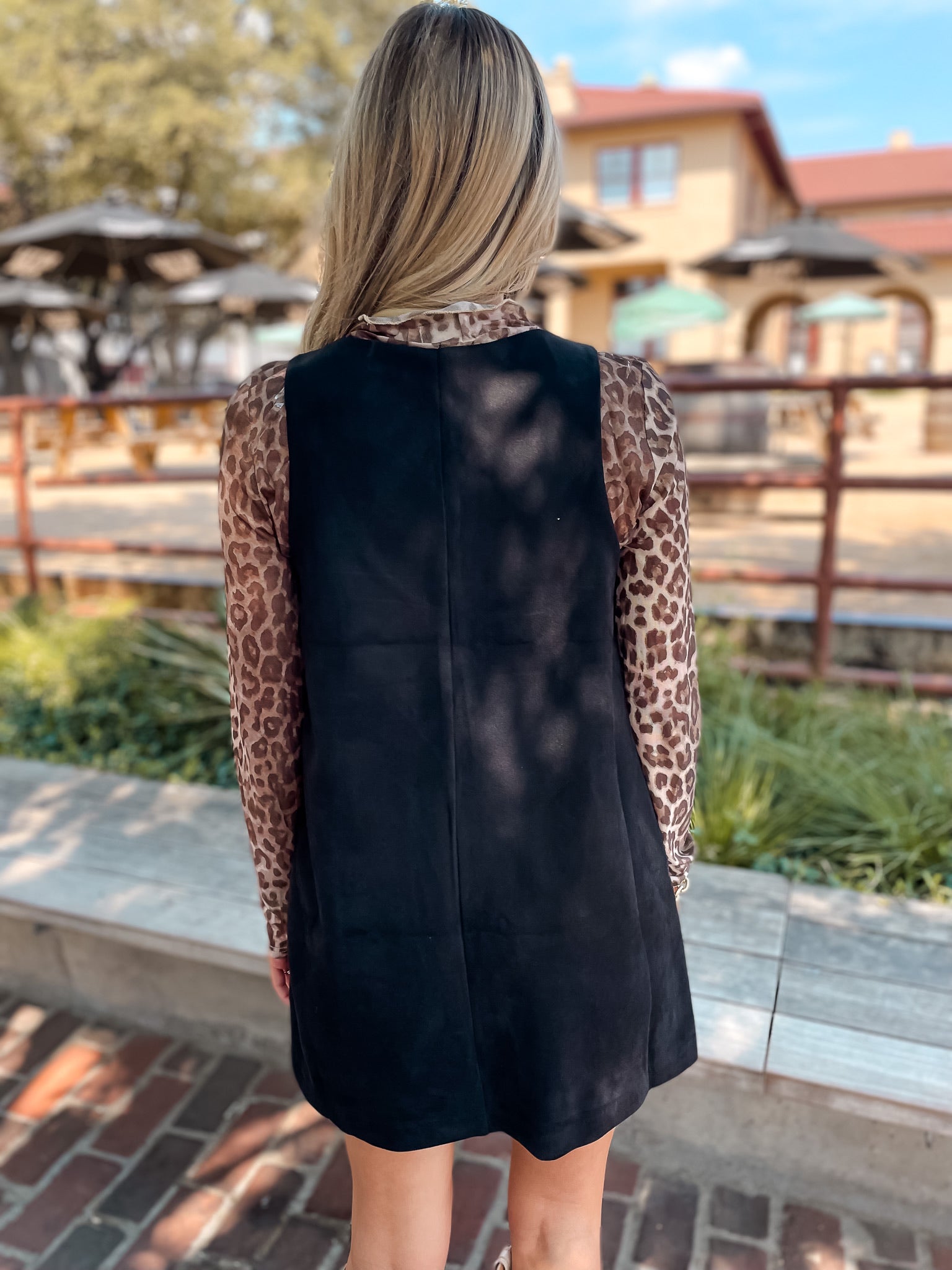 Double Pocket Shift Dress - Black