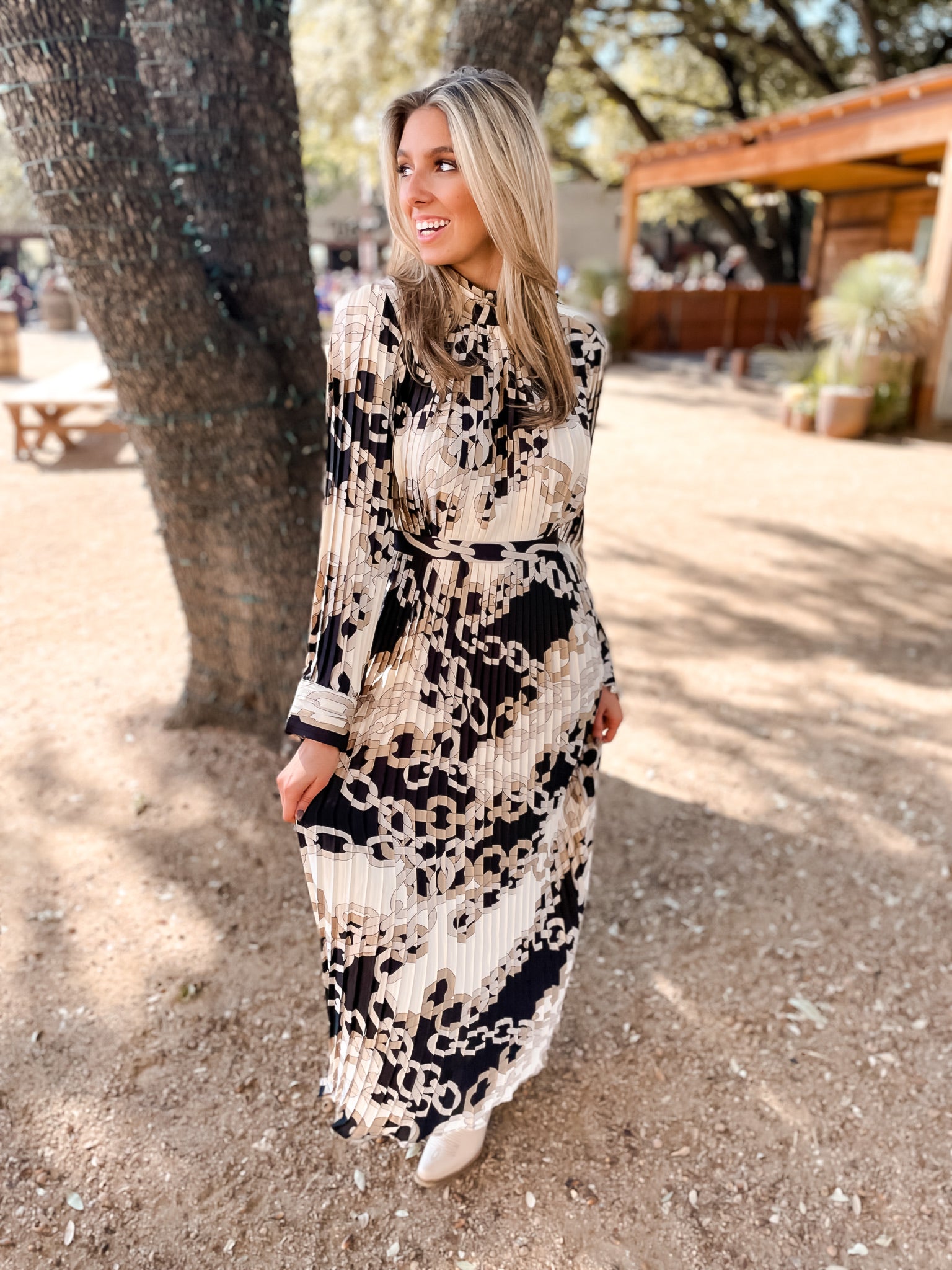 Bitty Pleated Dress - Black/Tan