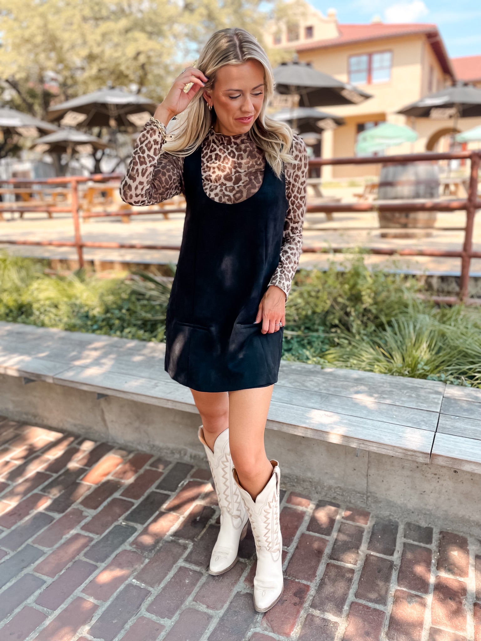 Double Pocket Shift Dress - Black