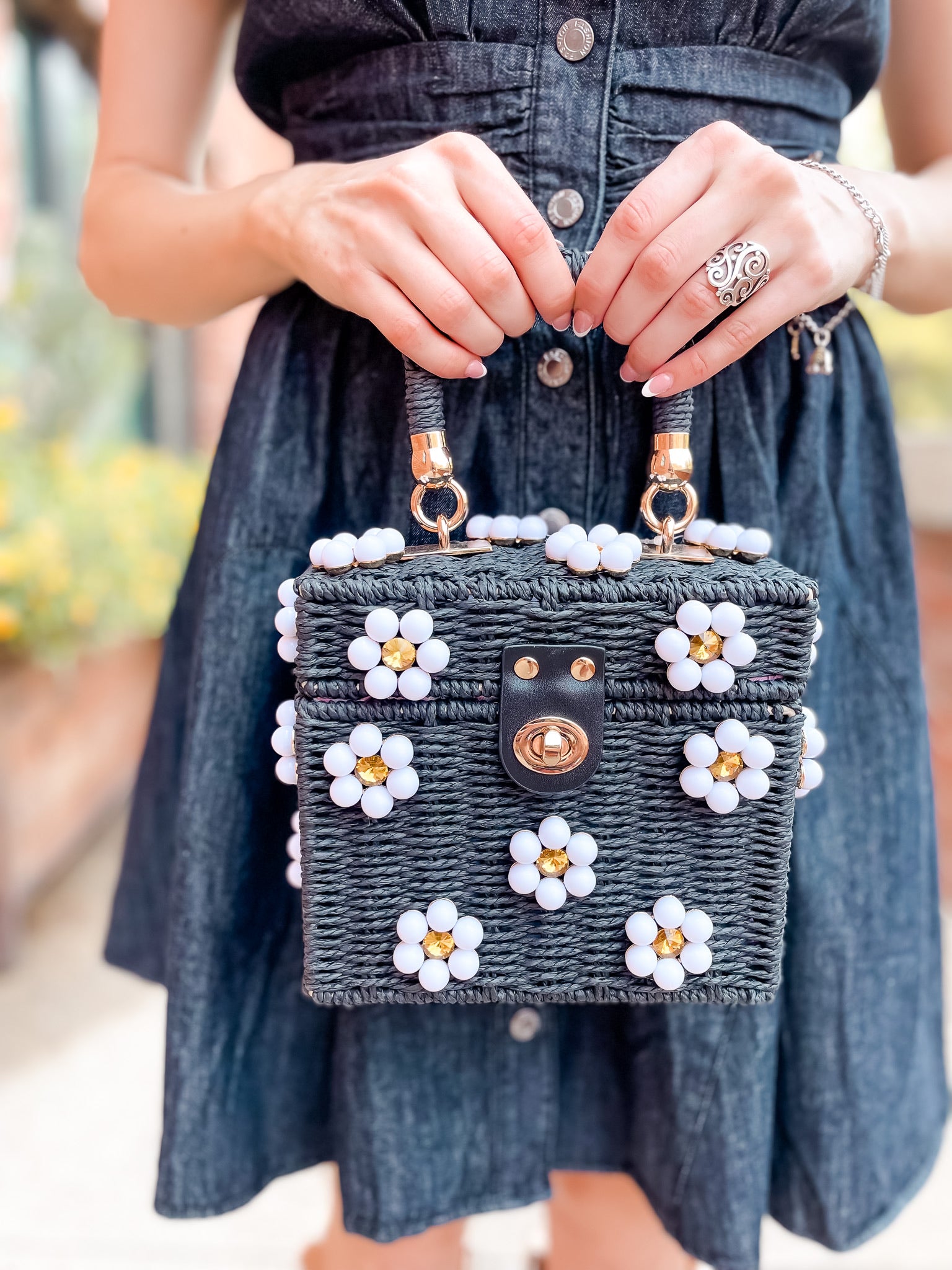 Wicker Daisy Handbag - Black