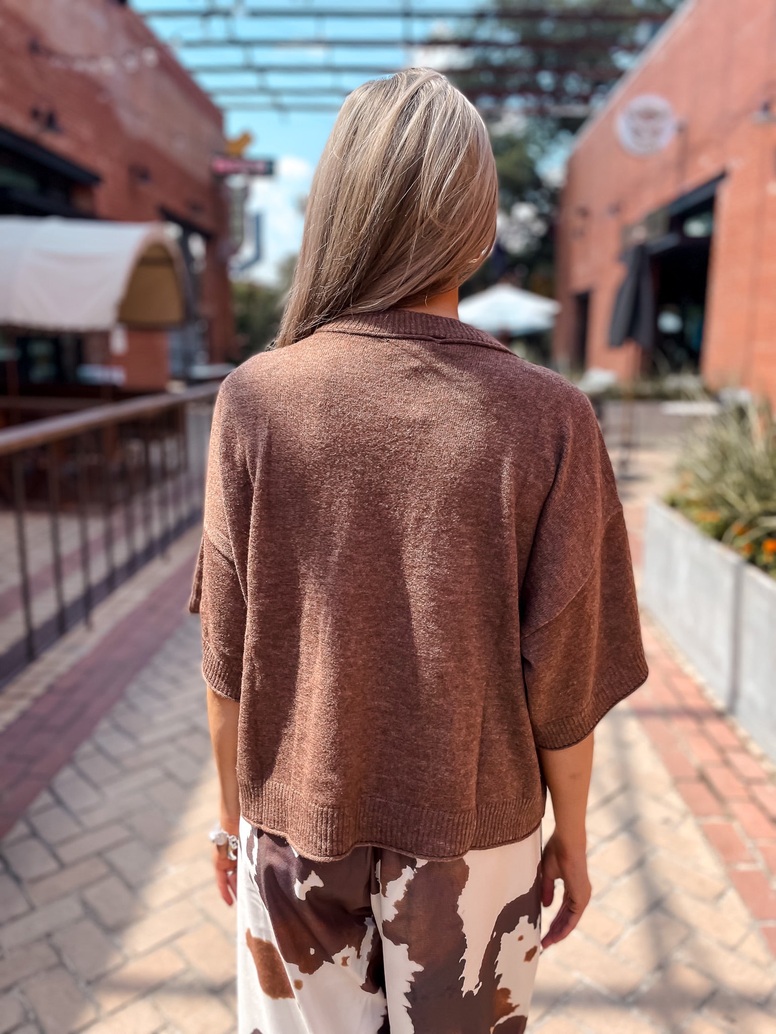 Silhouette Of A Champion Sweater - Brown