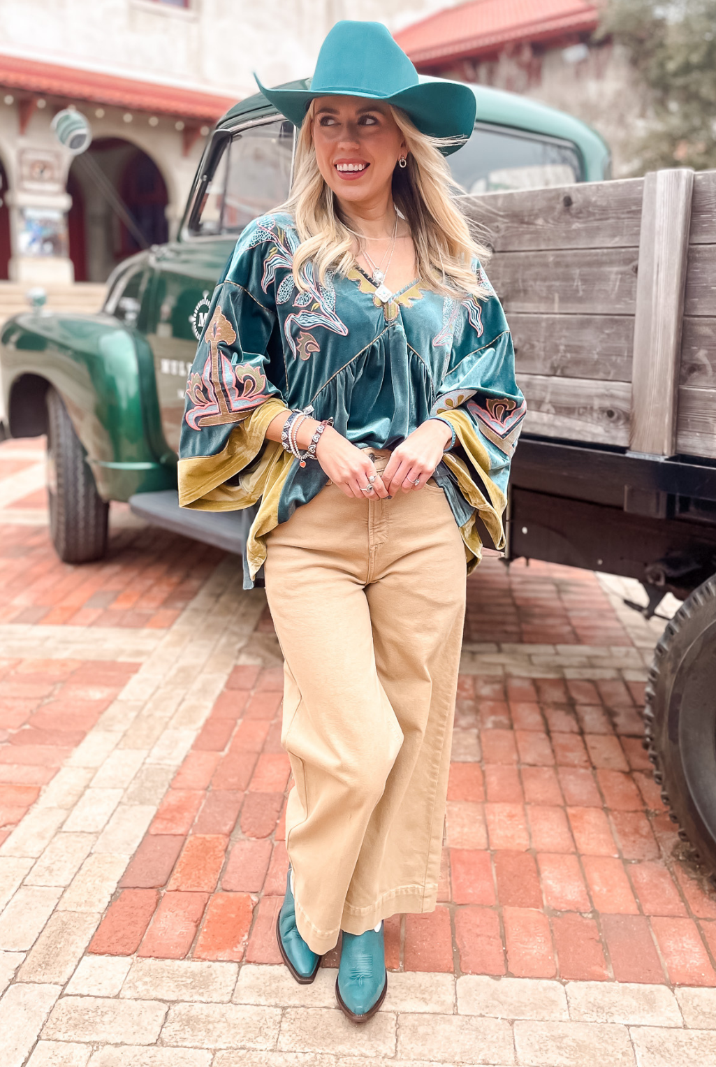 Very Velvet Embroidered Top - Teal