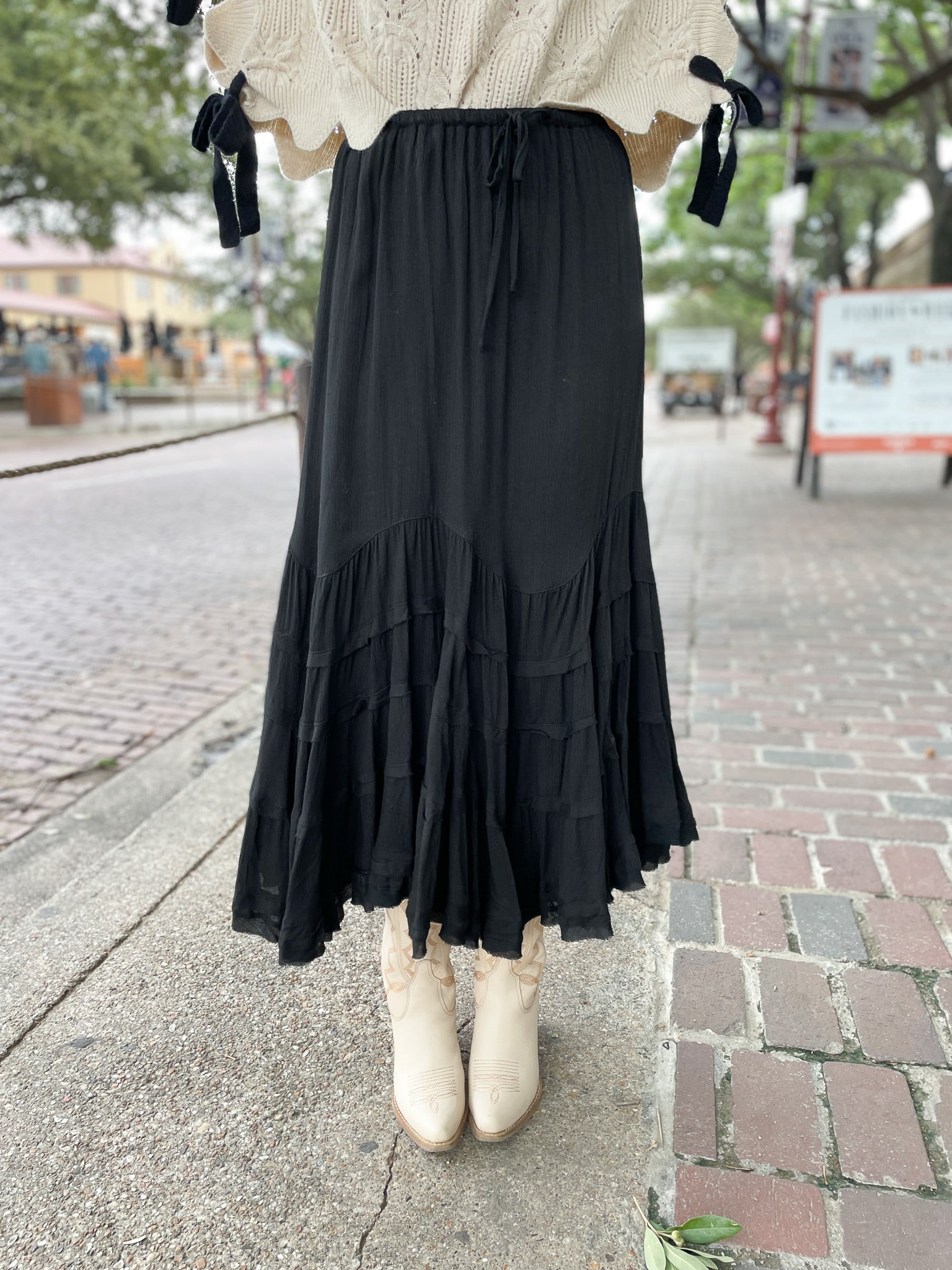 Wave Tiered Skirt - Black