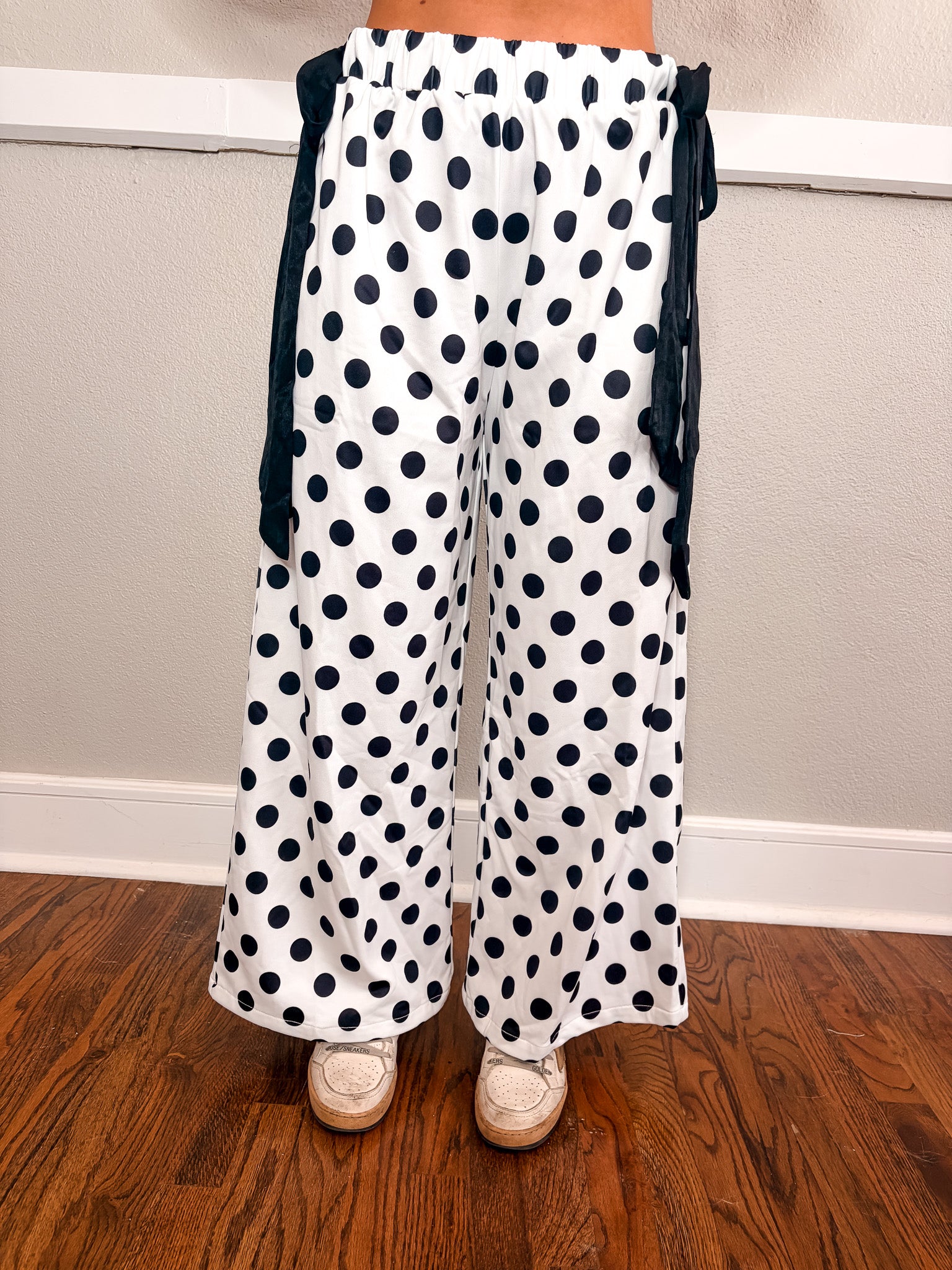 Ribbon Tied Dot Pant - White