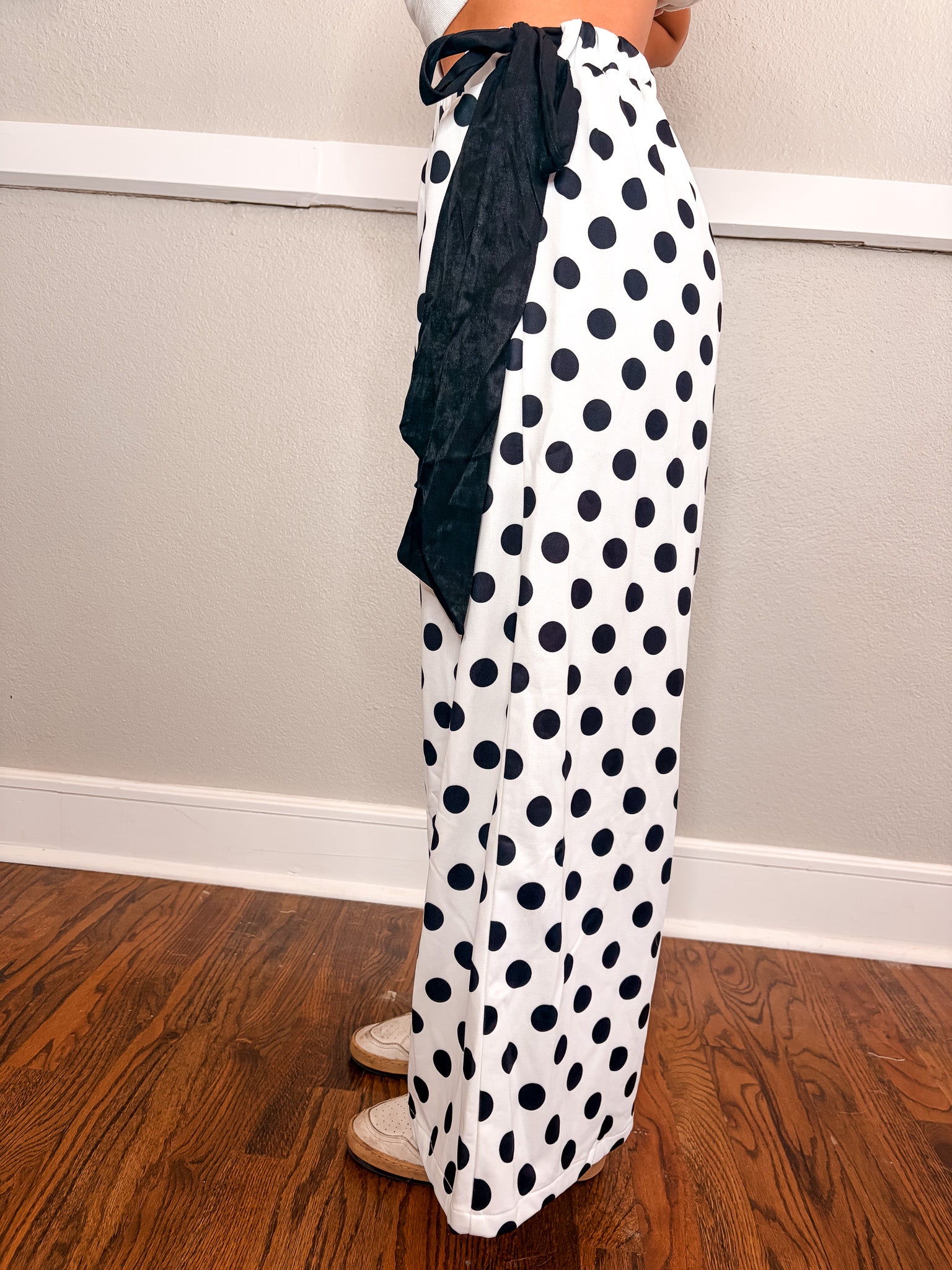 Ribbon Tied Dot Pant - White