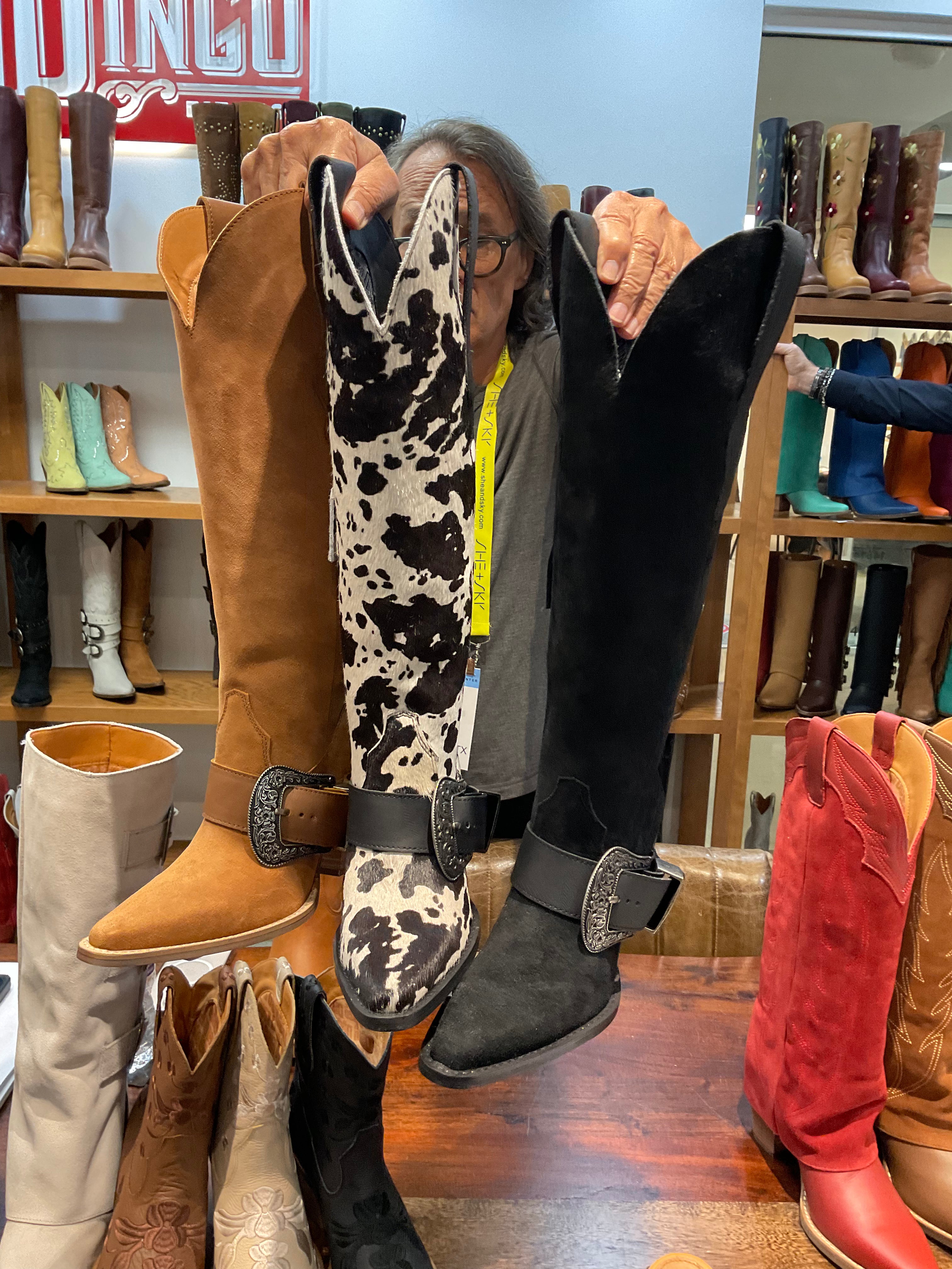 Yeehottie Buckle Boot - Black