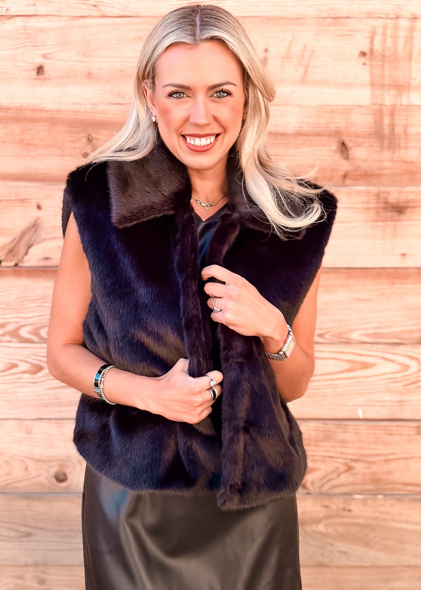 At The Forum Fur Vest - Black