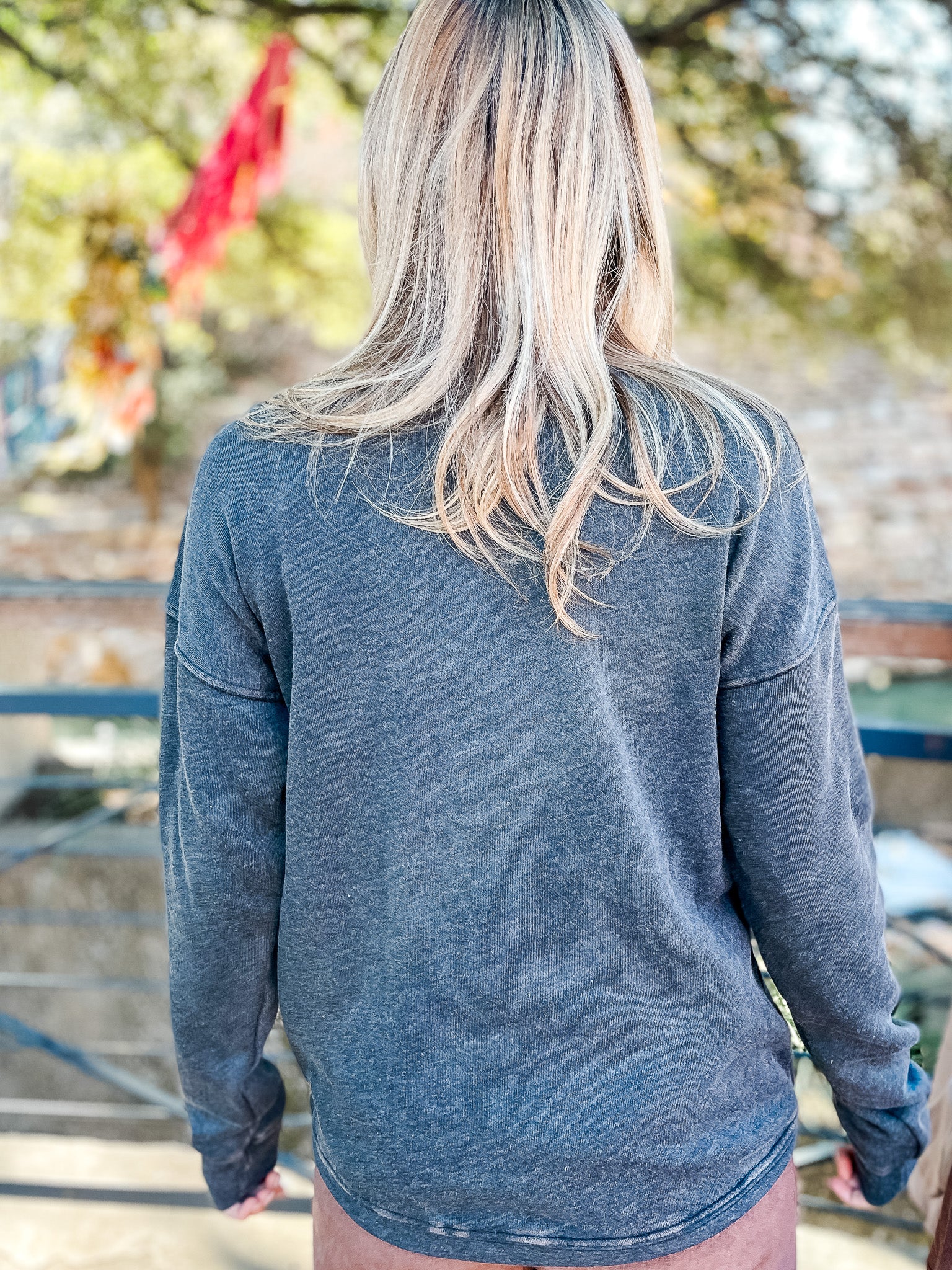 Hook 'Em Horns Sweatshirt - Black