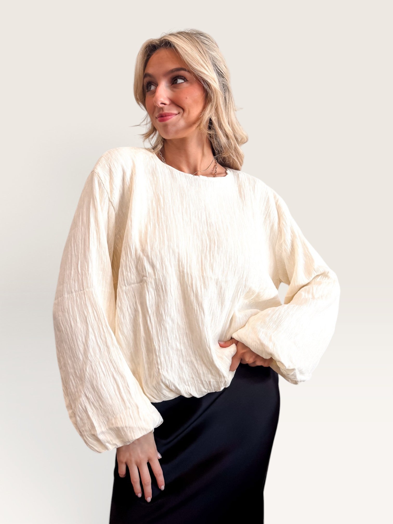 Y Bubble Hem Top - Cream
