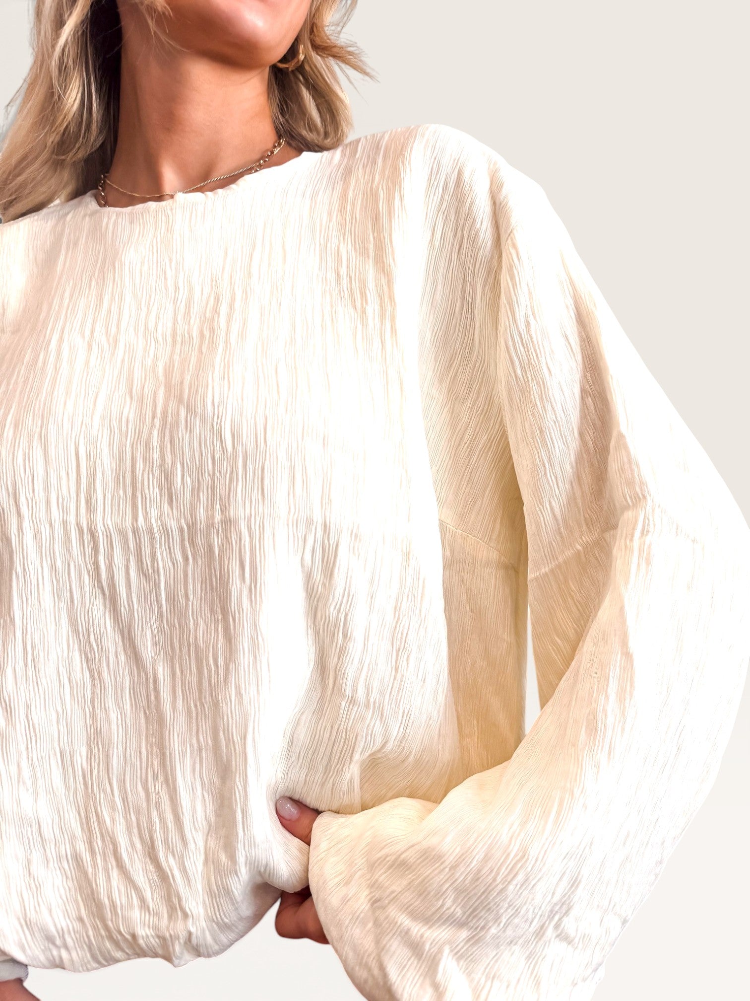 Y Bubble Hem Top - Cream