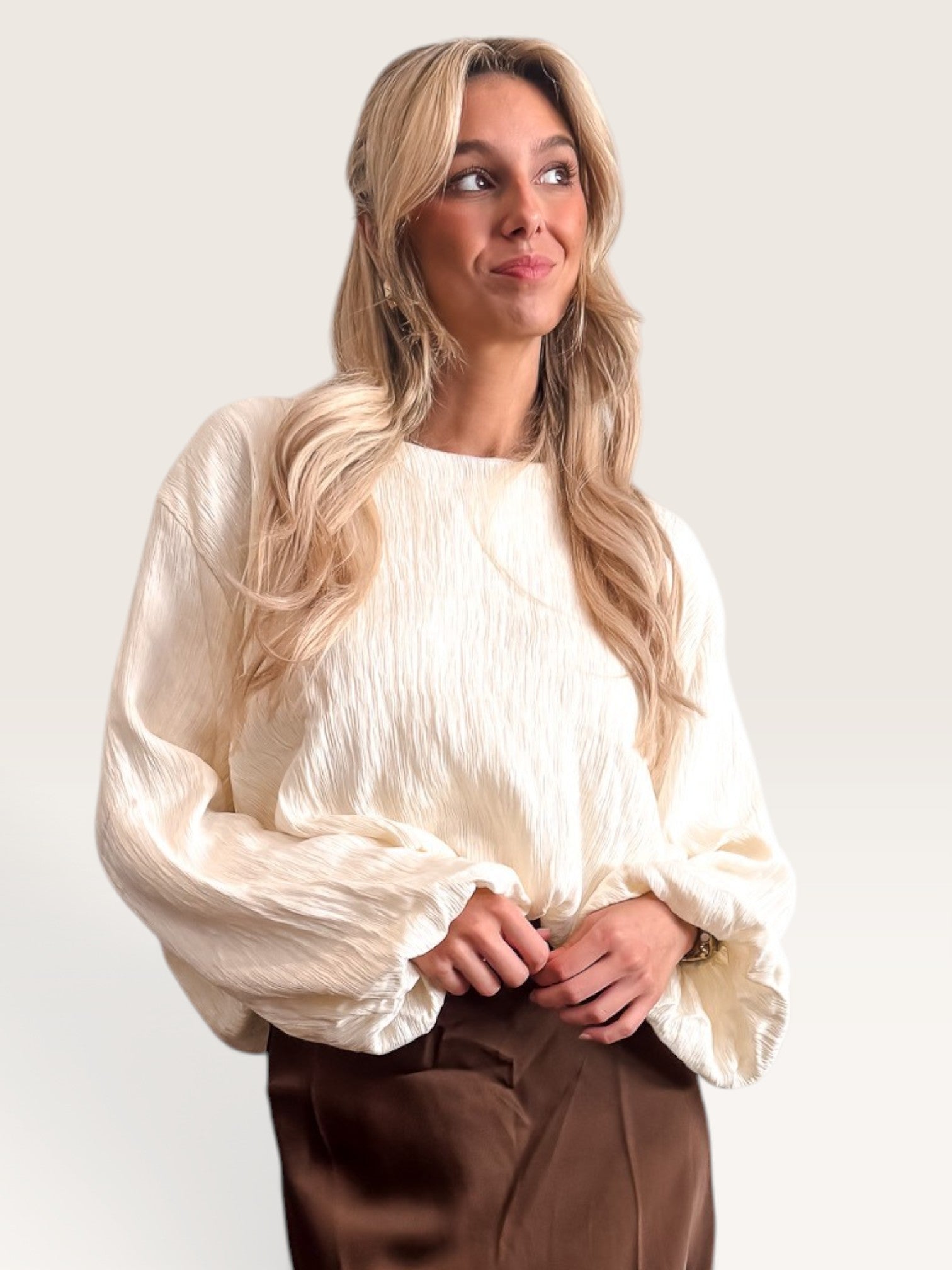 Y Bubble Hem Top - Cream