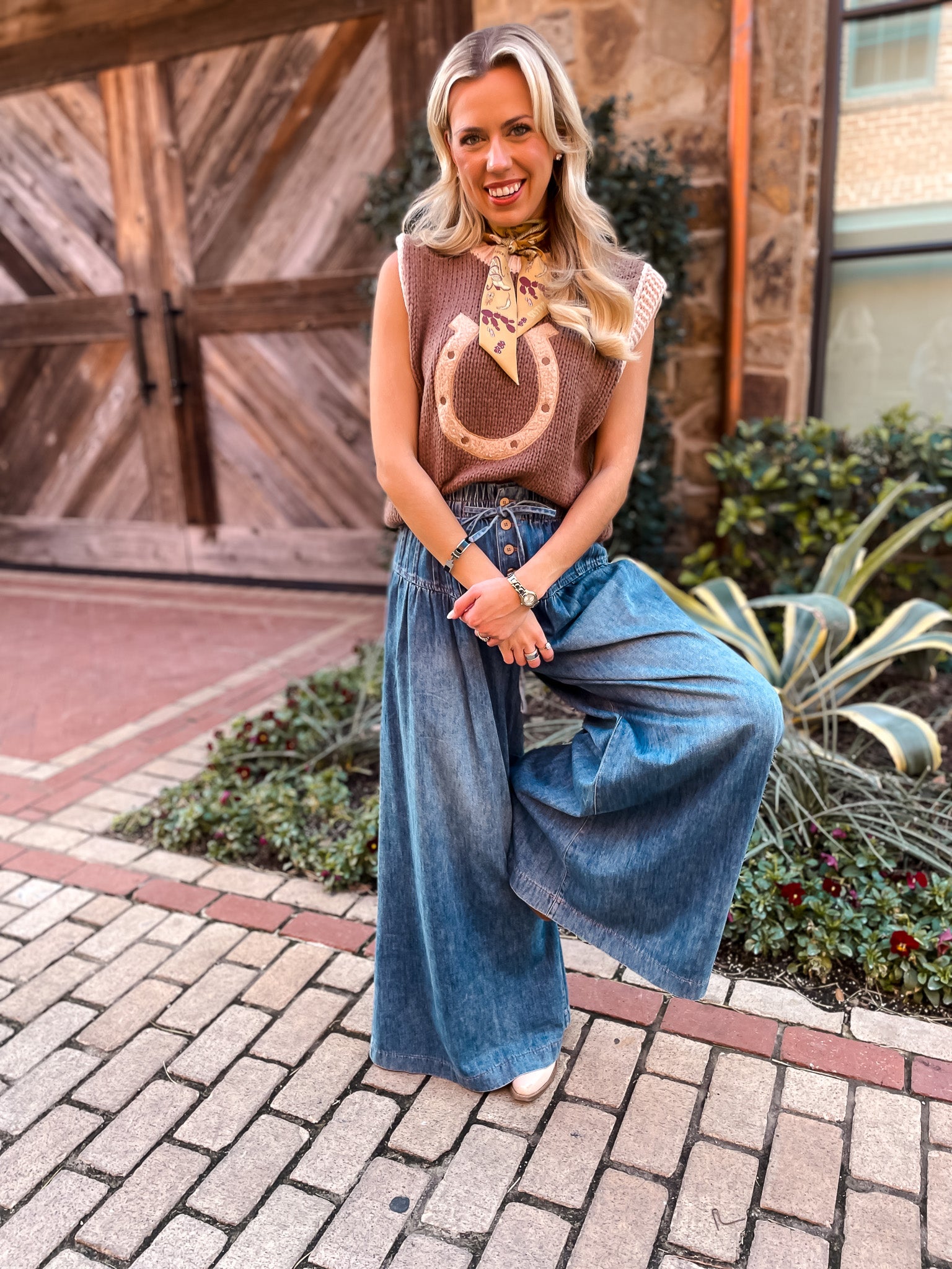 Western Horseshoe Vest - Brown - Tucker Brown