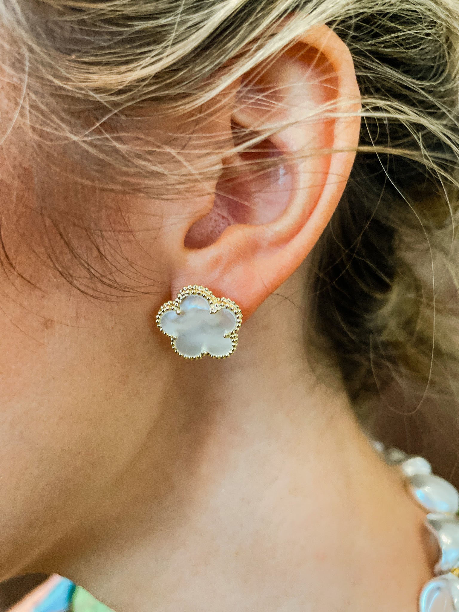 Adeline Clover Earring - Pearl