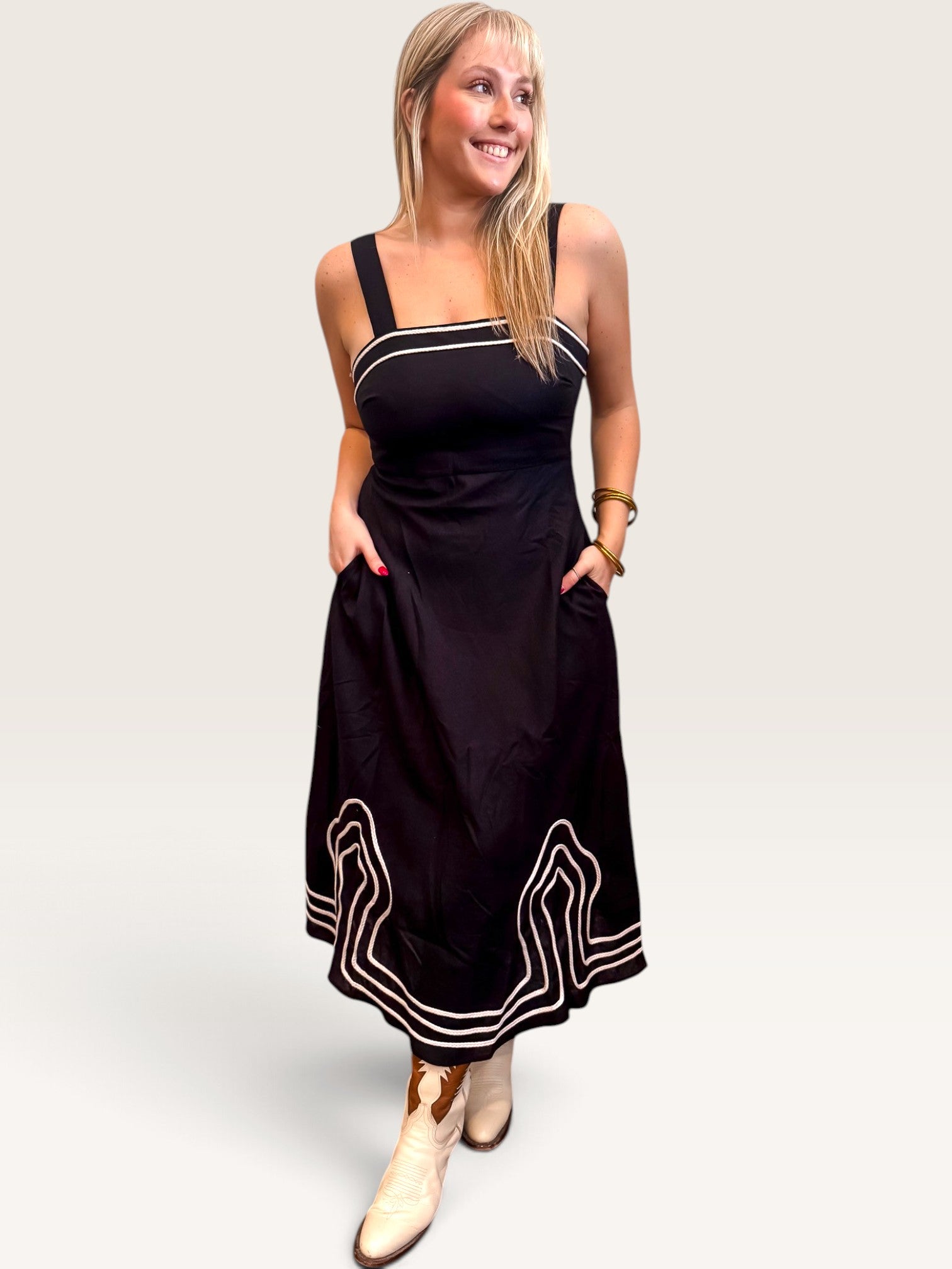 Rylee Embroidered Dress - Black