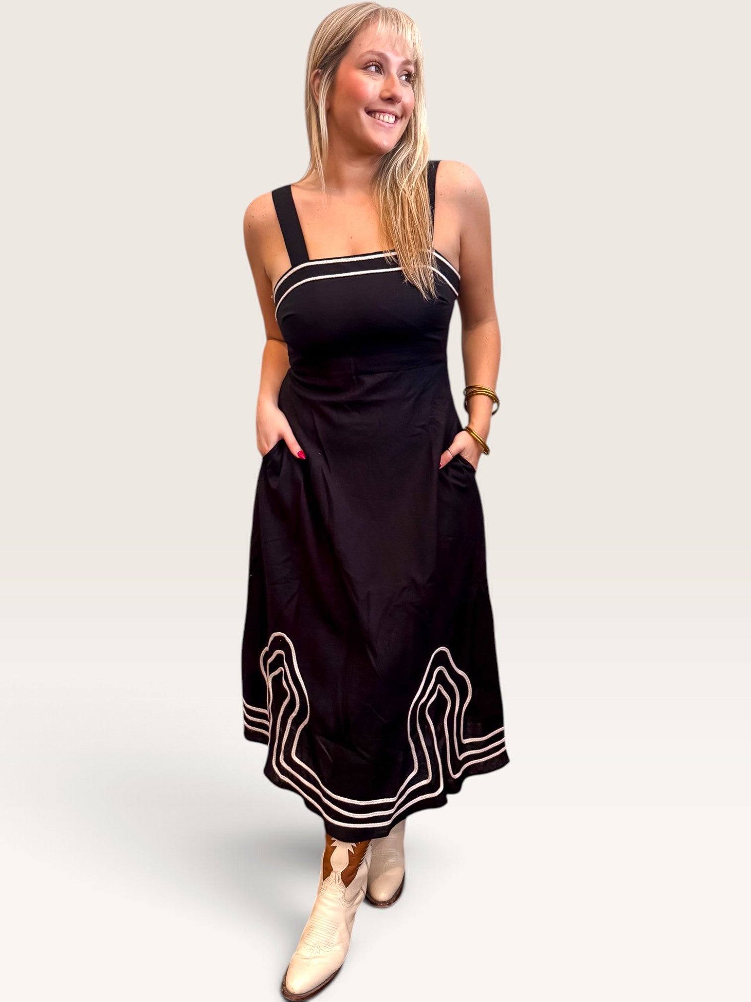 Rylee Embroidered Dress - Black