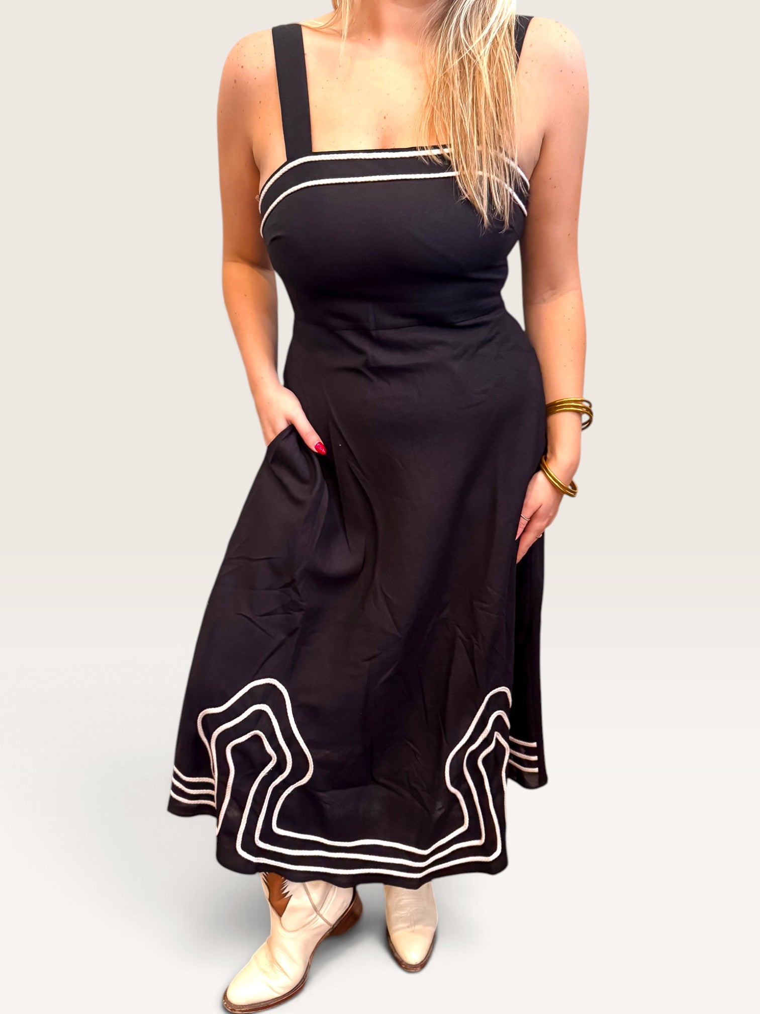 Rylee Embroidered Dress - Black