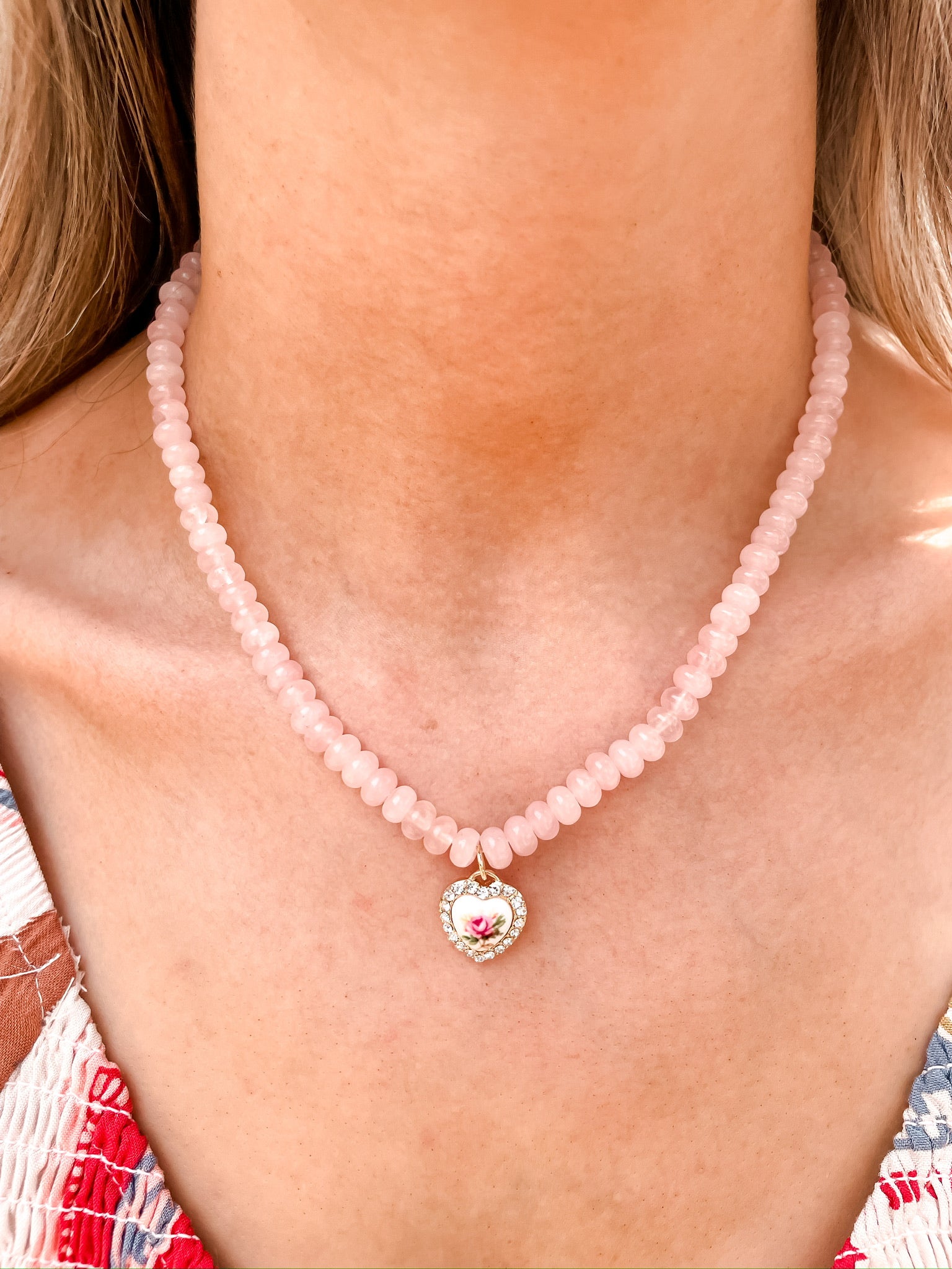 * Rhinestone And Roses Heart Necklace - Pink