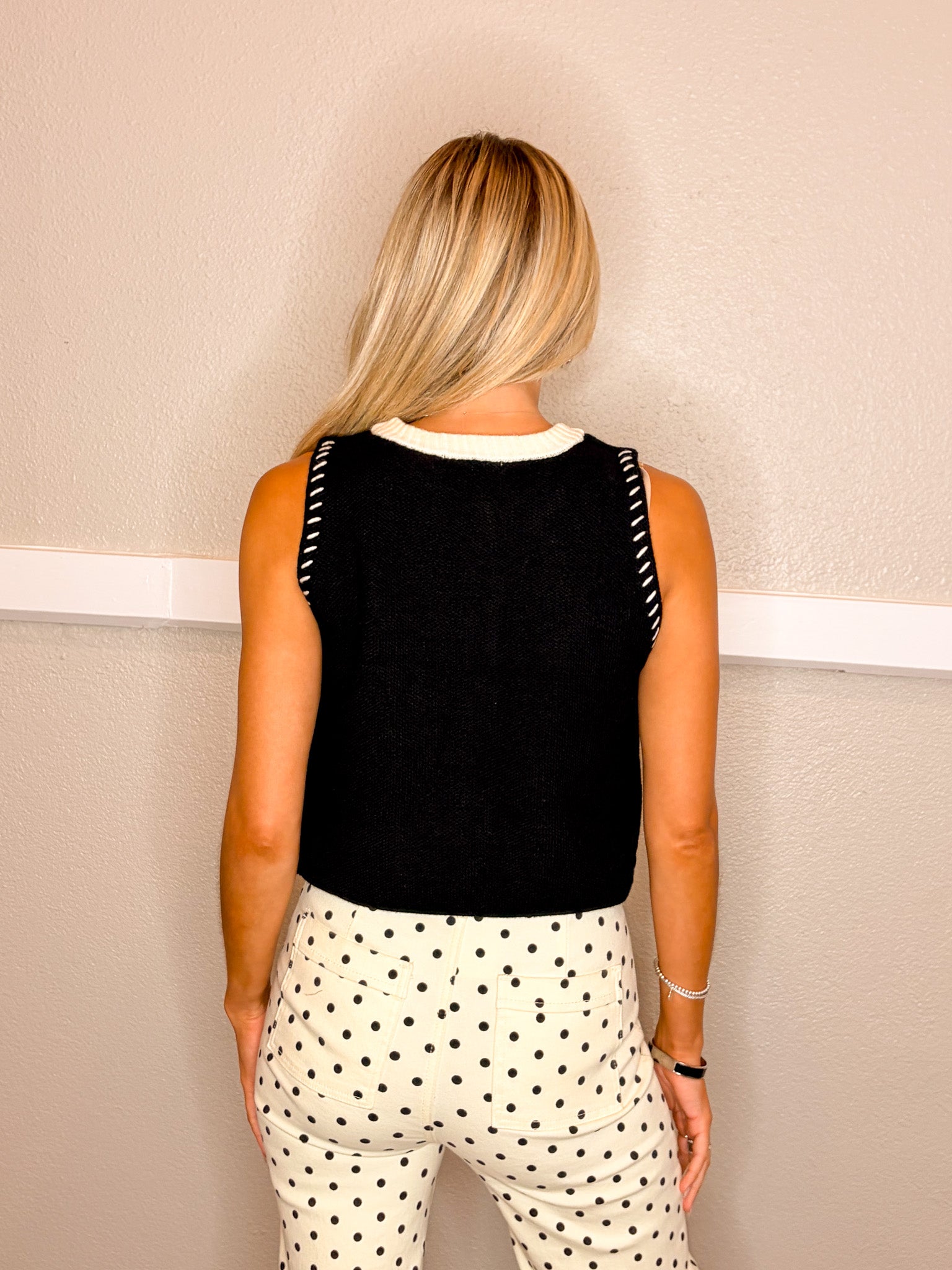 Contrast Crew Neck Sweater Vest - Black