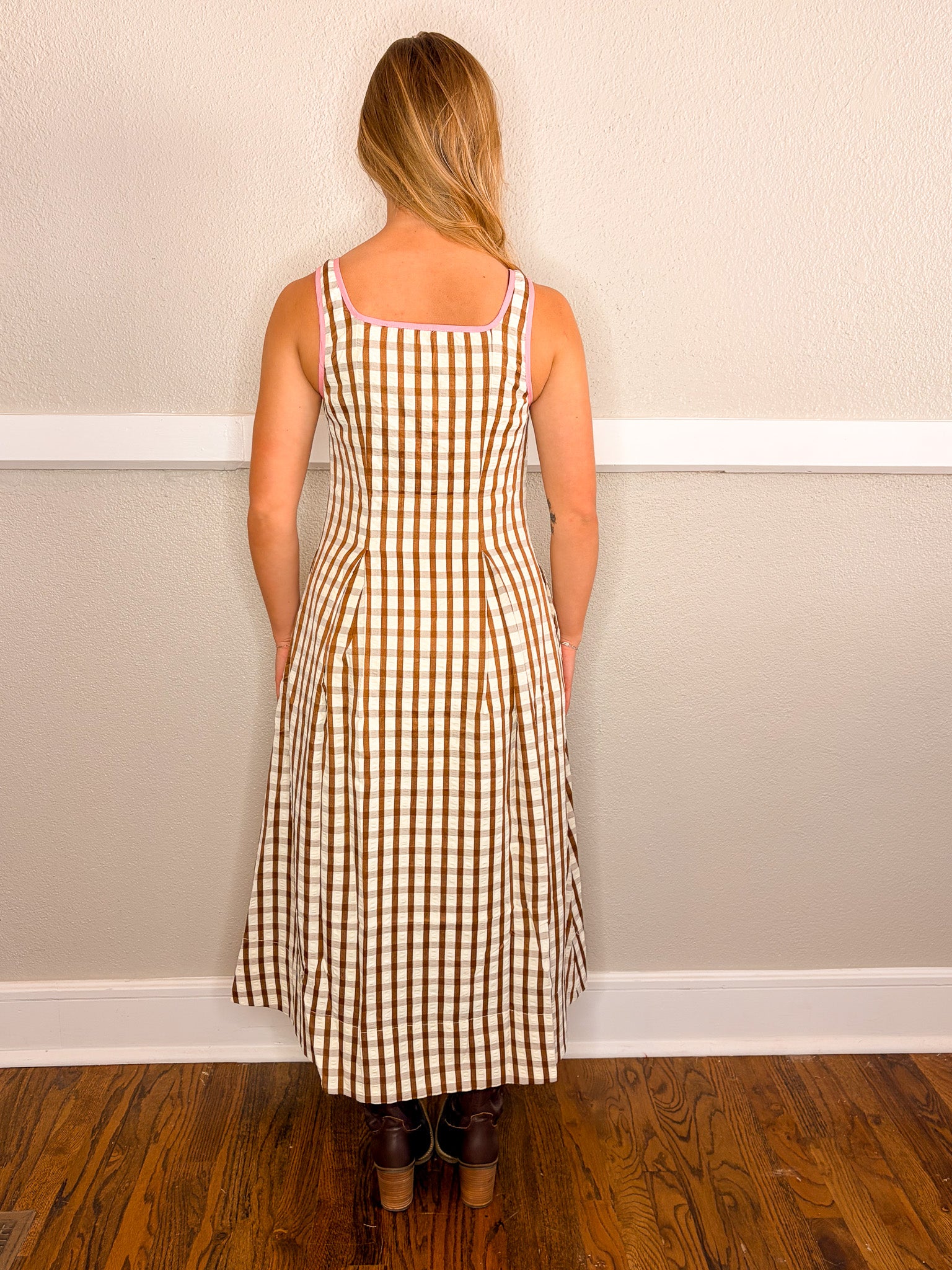 Sear Sucker Piped Dress - Brown