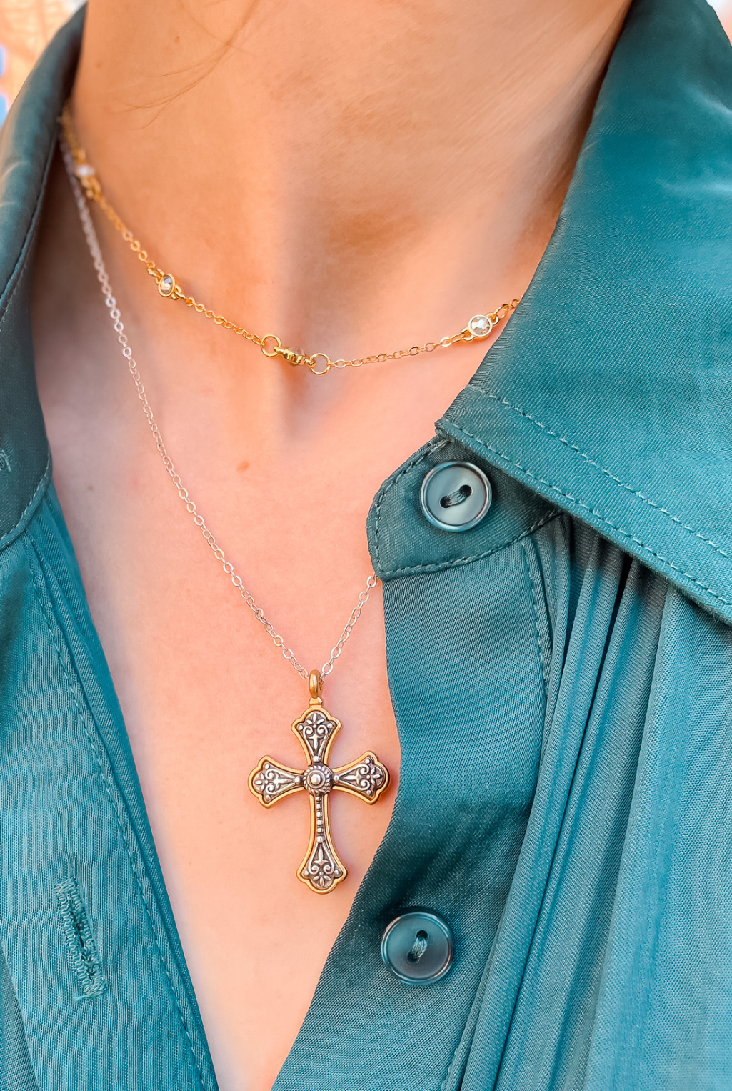 Illumina Petite Collar Gold Necklace