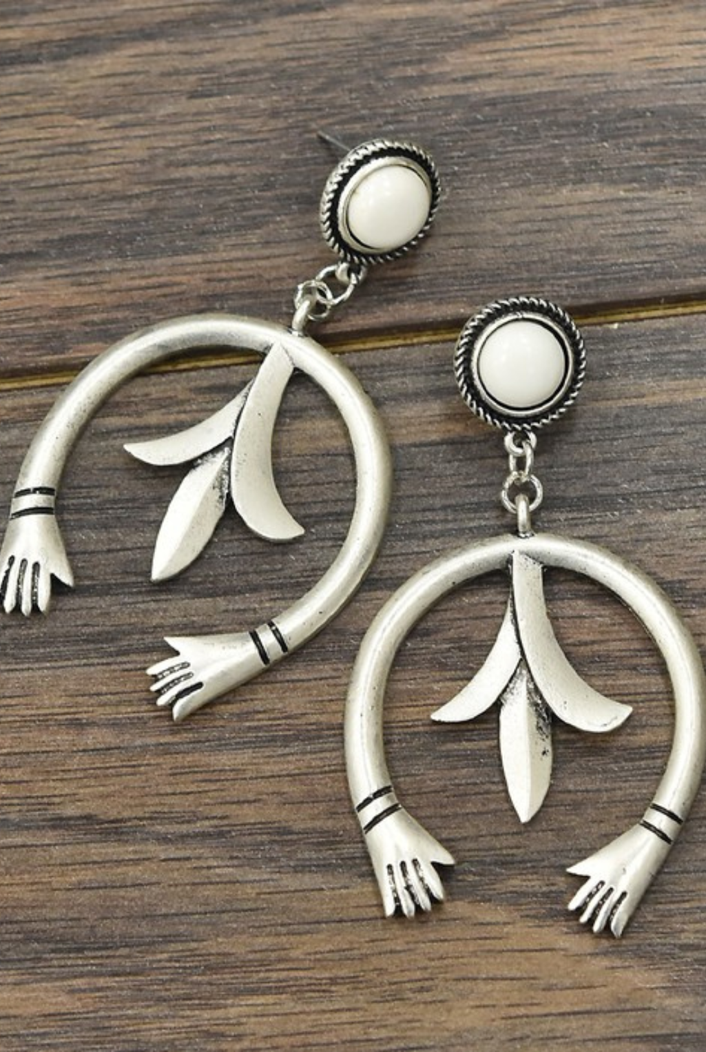 720967 Earring - White